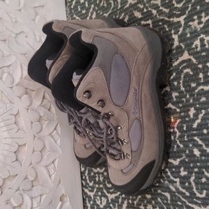 Colombia hiking boots
